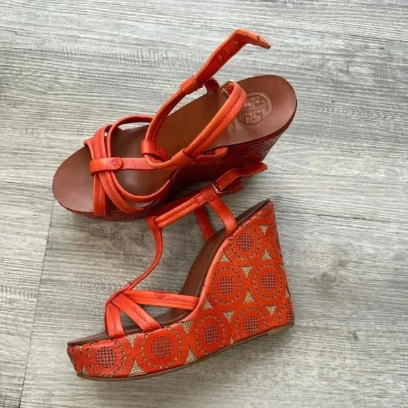 Tory Burch Ida Cutout Wedge Orange
Leather Sandals Size 7.5 comfy - Picture 1 of 9